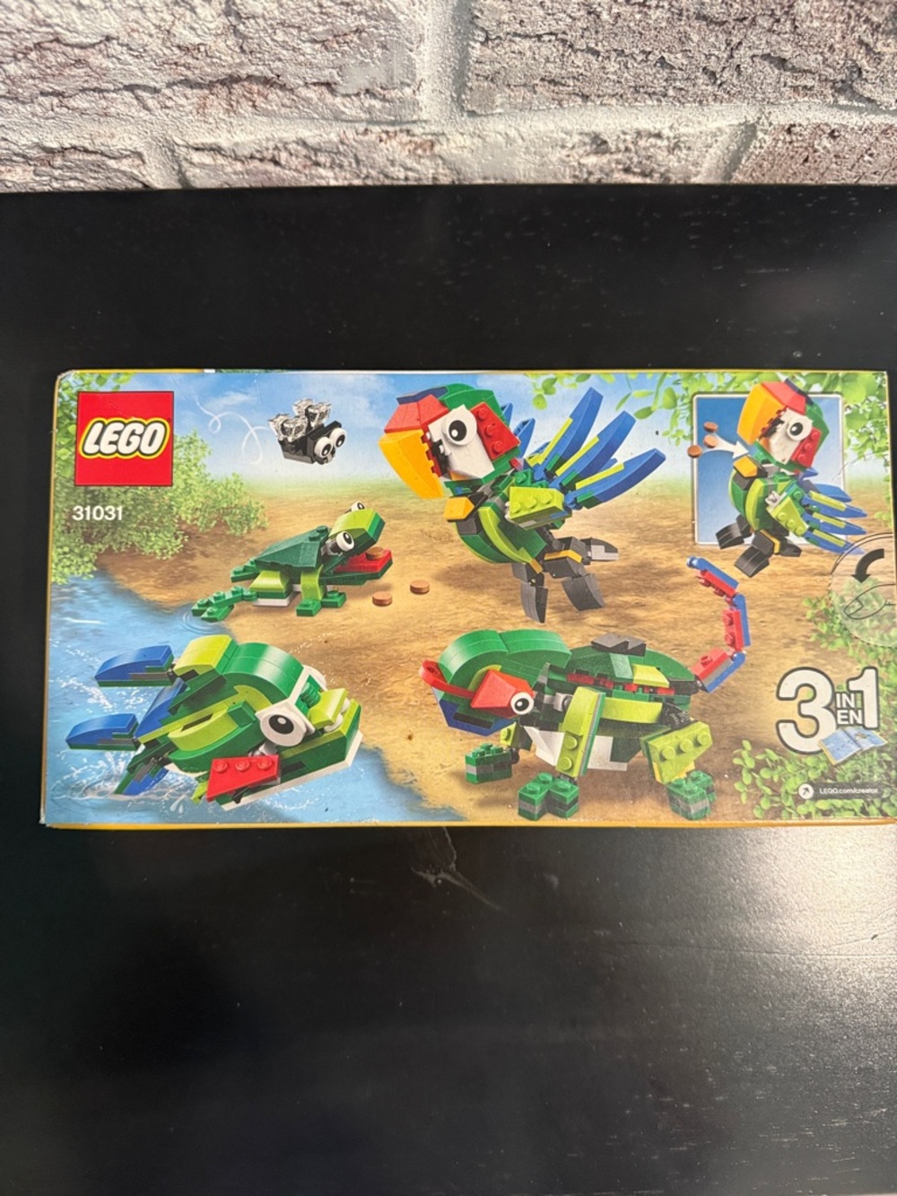 Lego Creator Parrot and Frog Set with Red, Yellow, Green, Blue Accents Retired - Picture 8 of 8